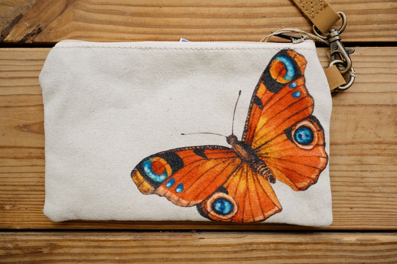 nature wristlet