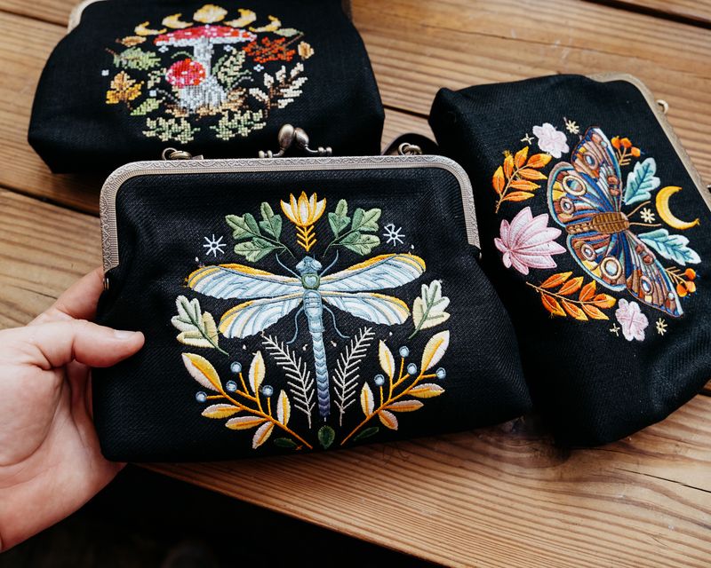 kisslock bag