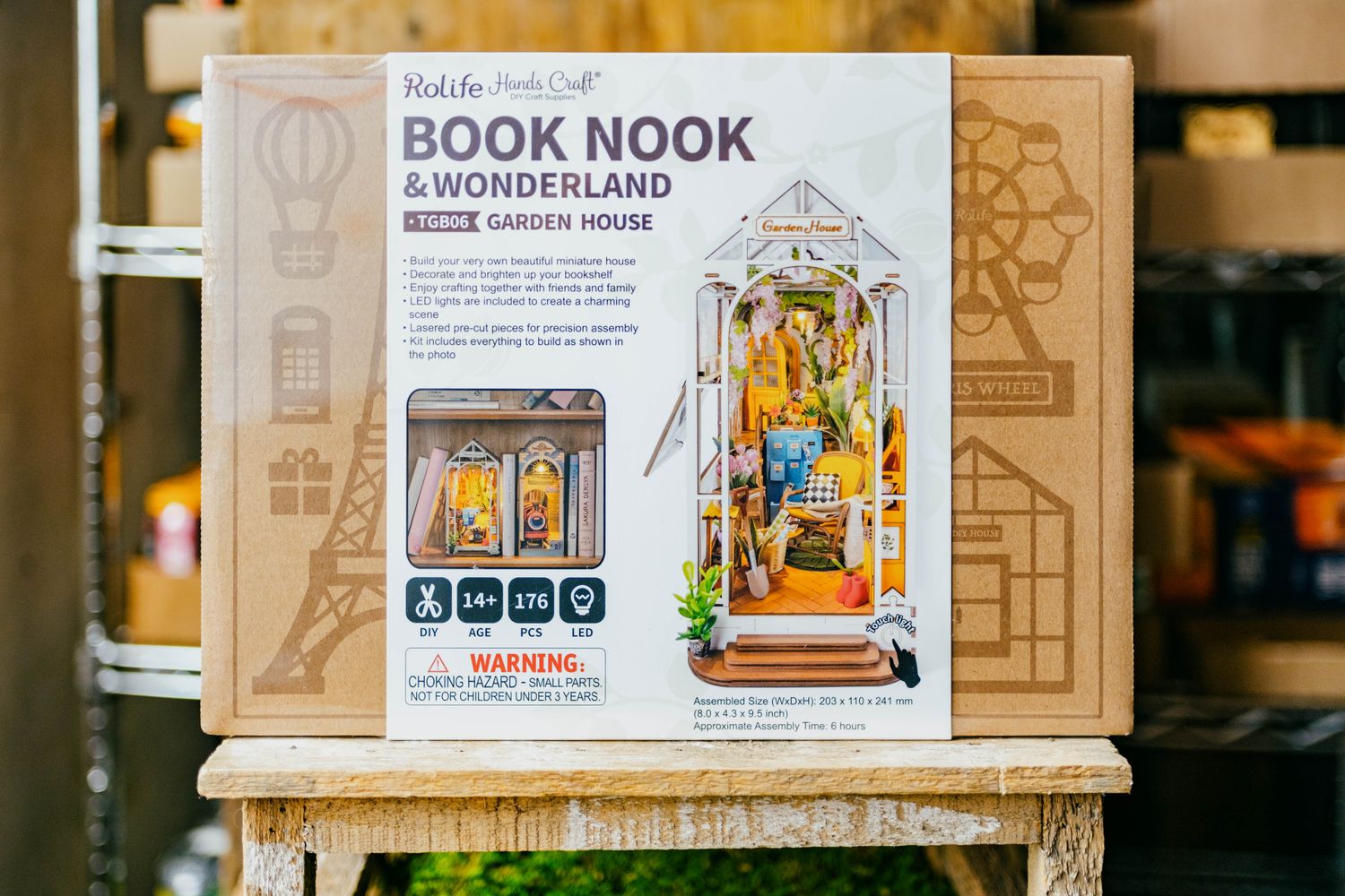 garden house booknook