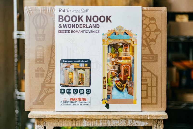 venice book nook