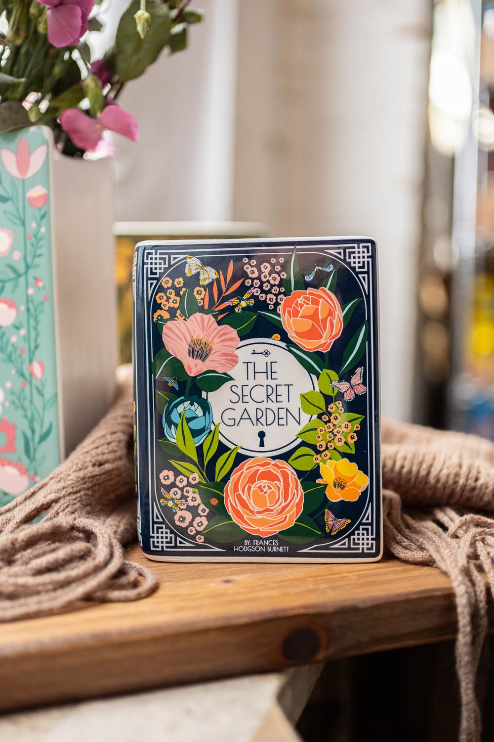 sm secret garden vase