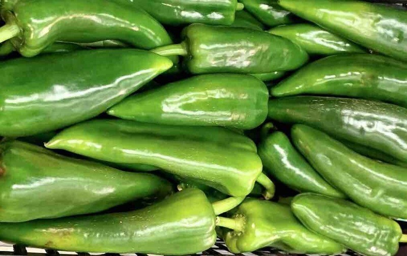 Peperoni Corno verdi o rossi   (confezione 1 Kg )