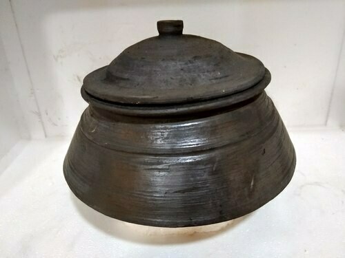 Black Mud / Clay Milk pot