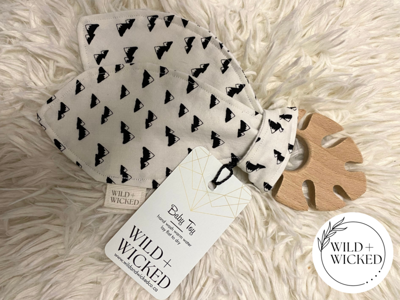 Banana Leaf Natural Beech Wood Teether - 01 Banana Leaf Natural Beech Wood Teether - 01