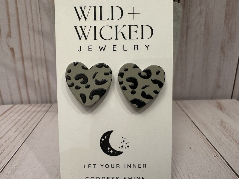 "Grey Leopard Heart" Clay Stud Earrings