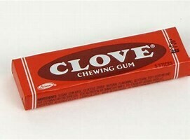 Clove chewing gum