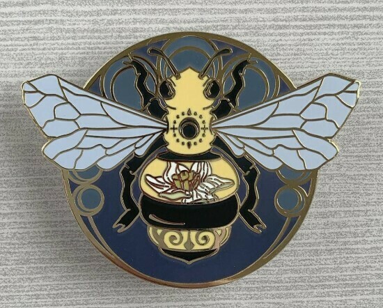 Art Nouveau Bee Pin