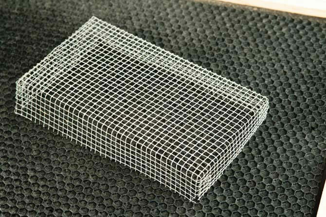 Queen Intro Cage - IQC1