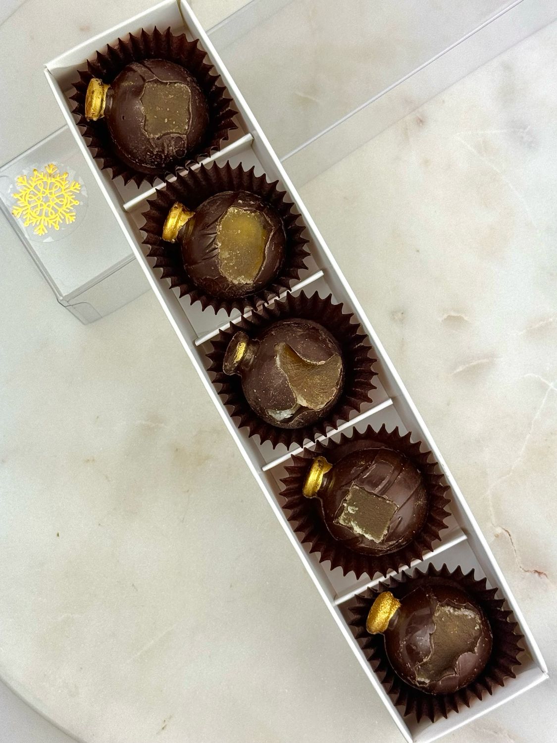 GINGER DARK CHOCOLATE BAUBLES