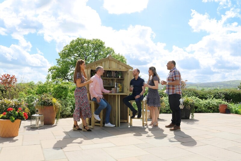 Garden Bar &amp; Stool Set