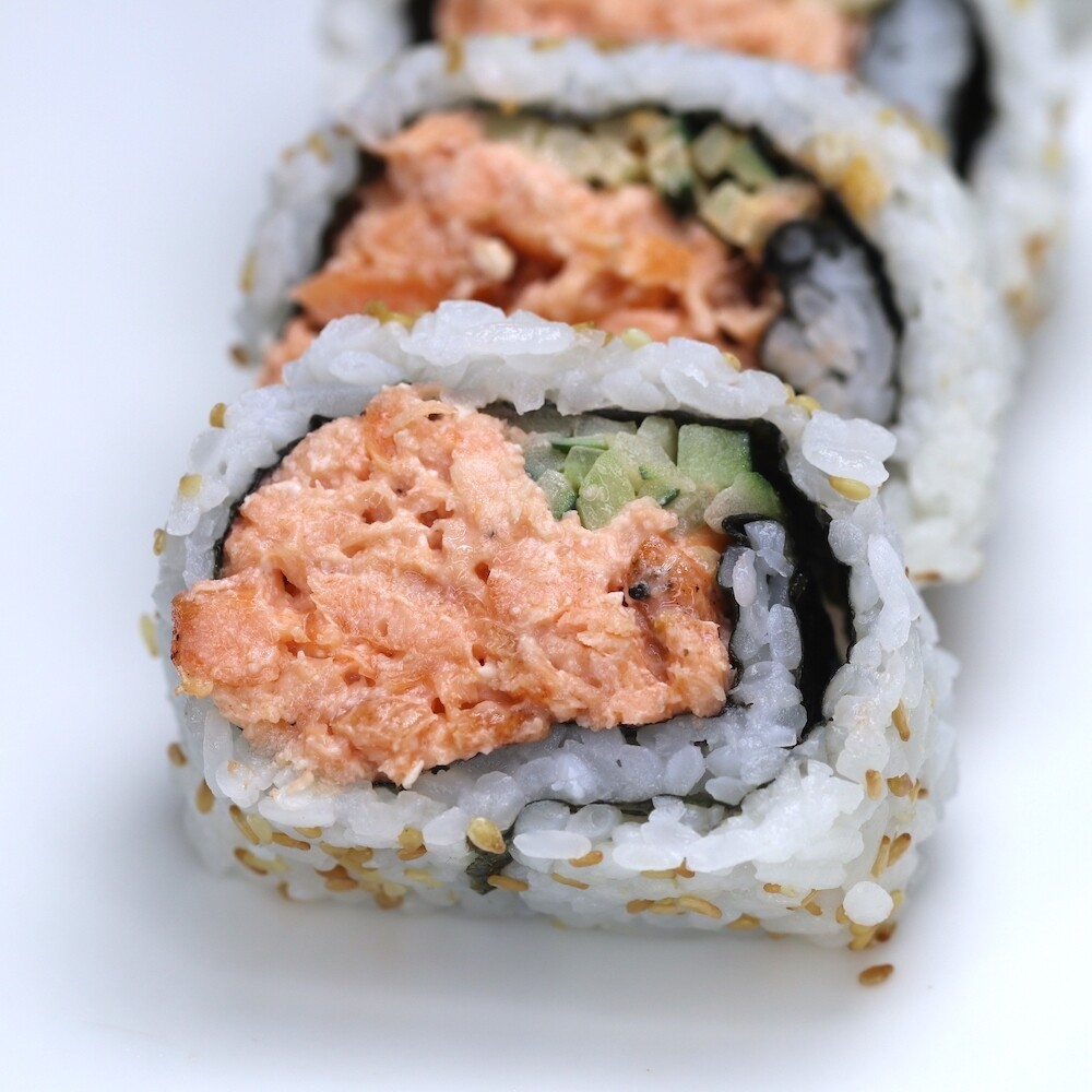Salmon Mentai Sushi Roll