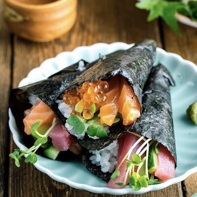 Temaki (Hand Roll)