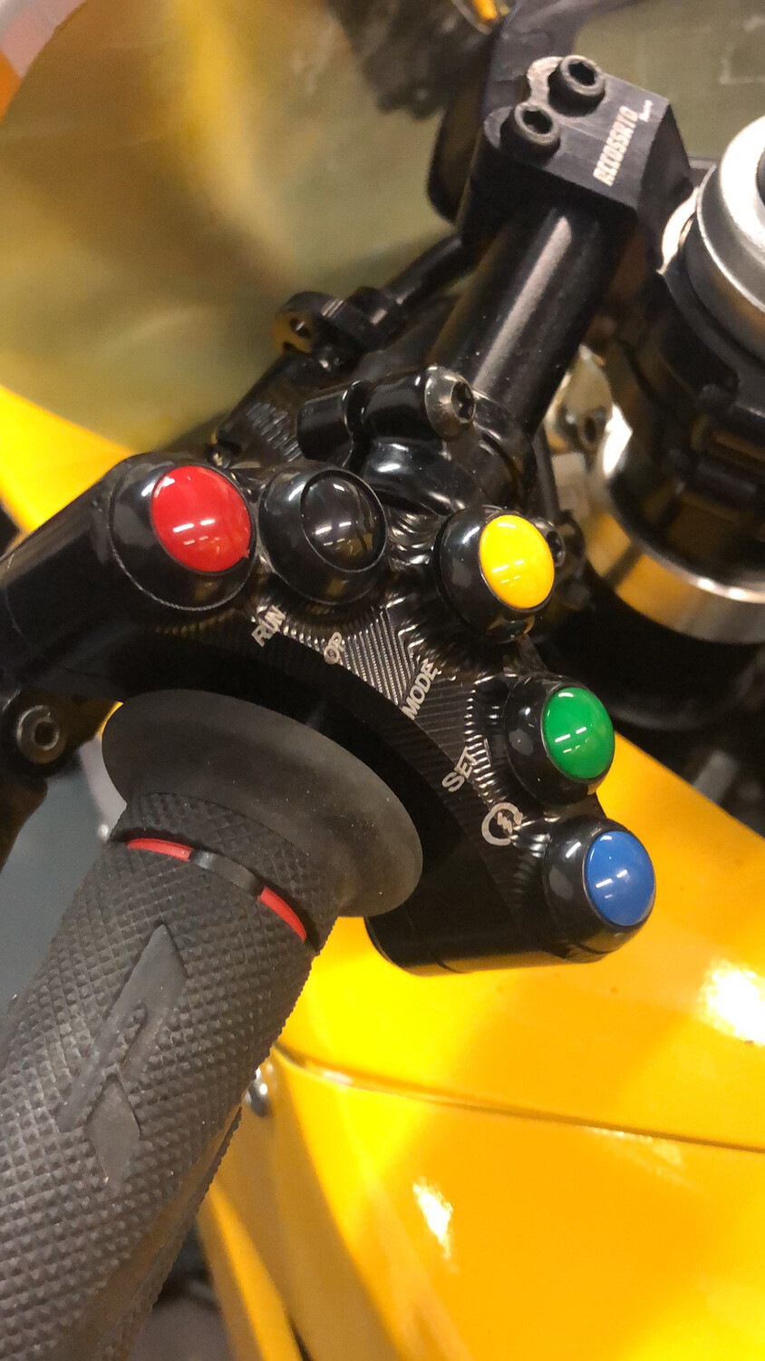 F3 Race Left Hand Switch Gear 