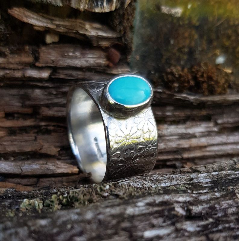 Turquoise flower ring by Silverpickle