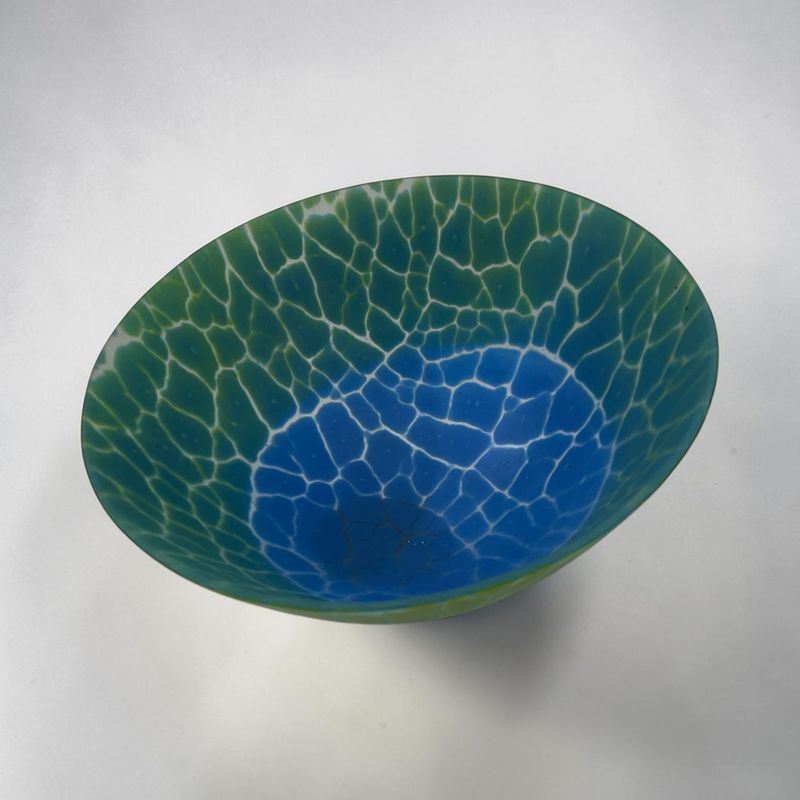 20m glass bowl by Jane Drysdale 20m glass bowl by Jane Drysdale