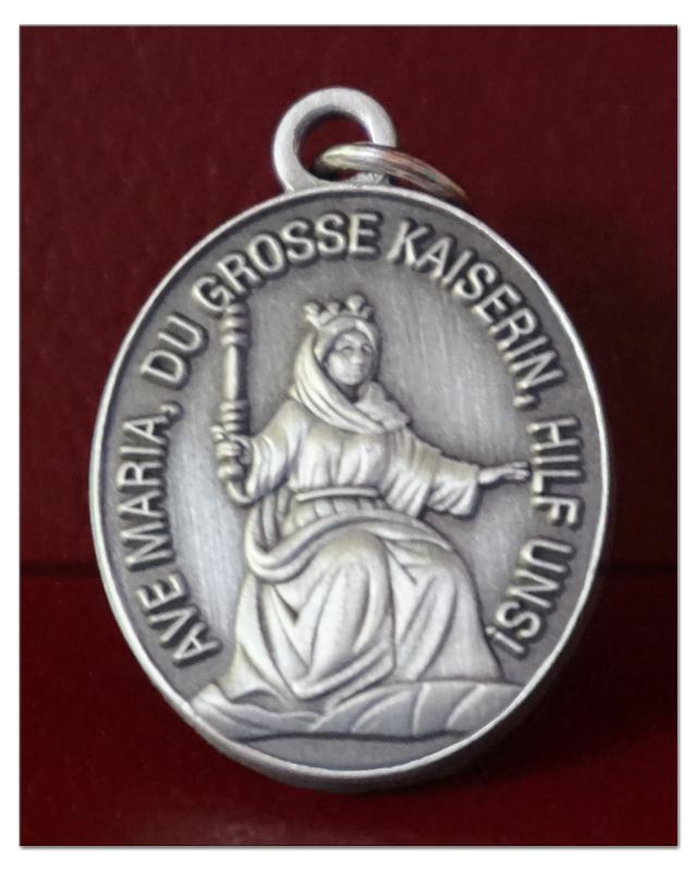 Medaille oval – Muttergottes