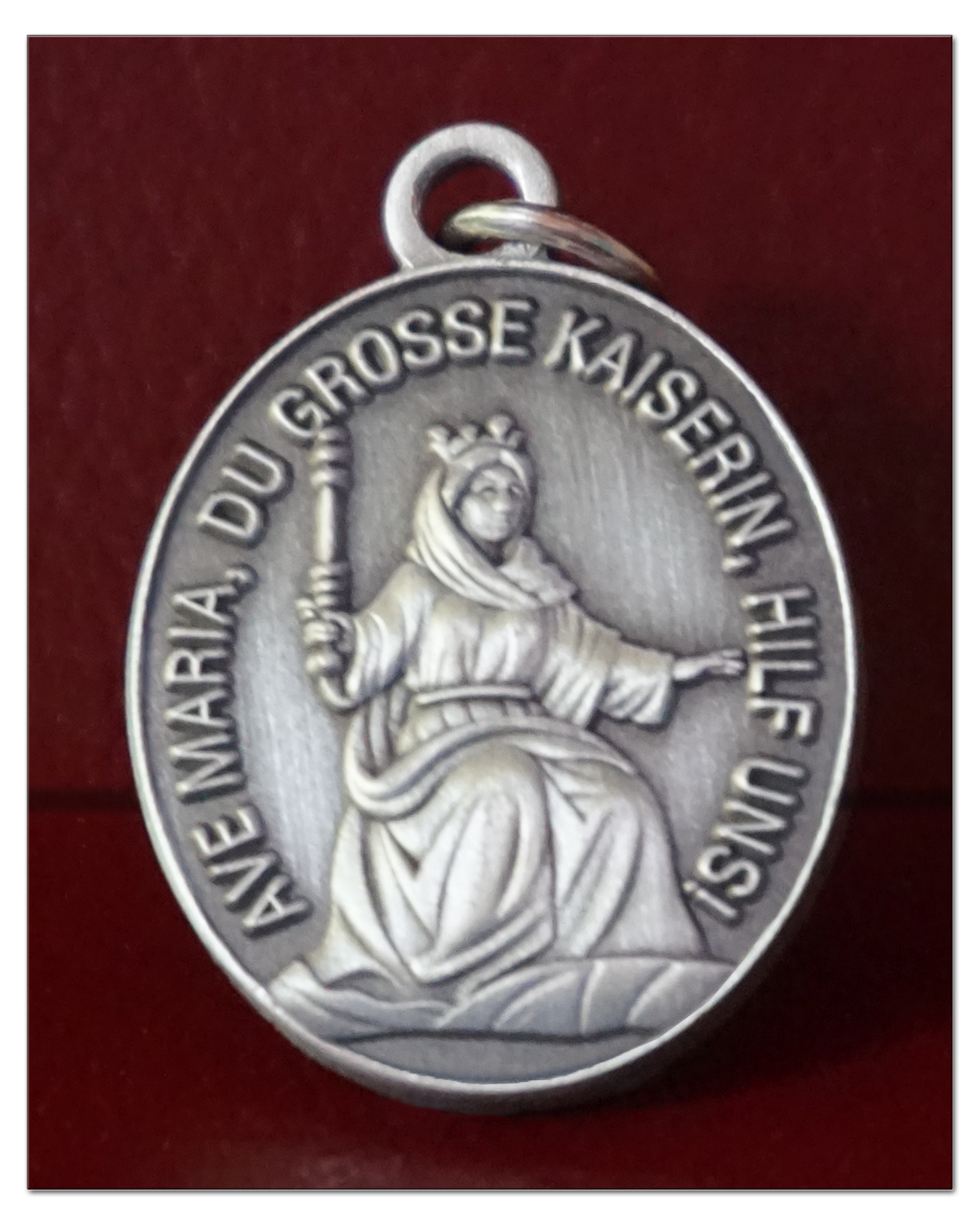 Medaille oval – Muttergottes