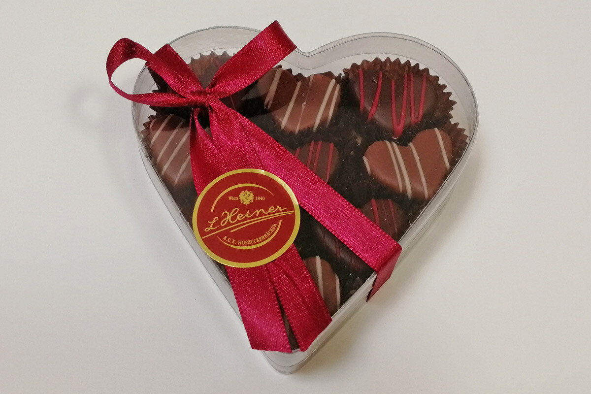 Herzbonbonniere (80g) – Handgemachtes Cranberry-Marzipan &amp; Nougatkonfekt