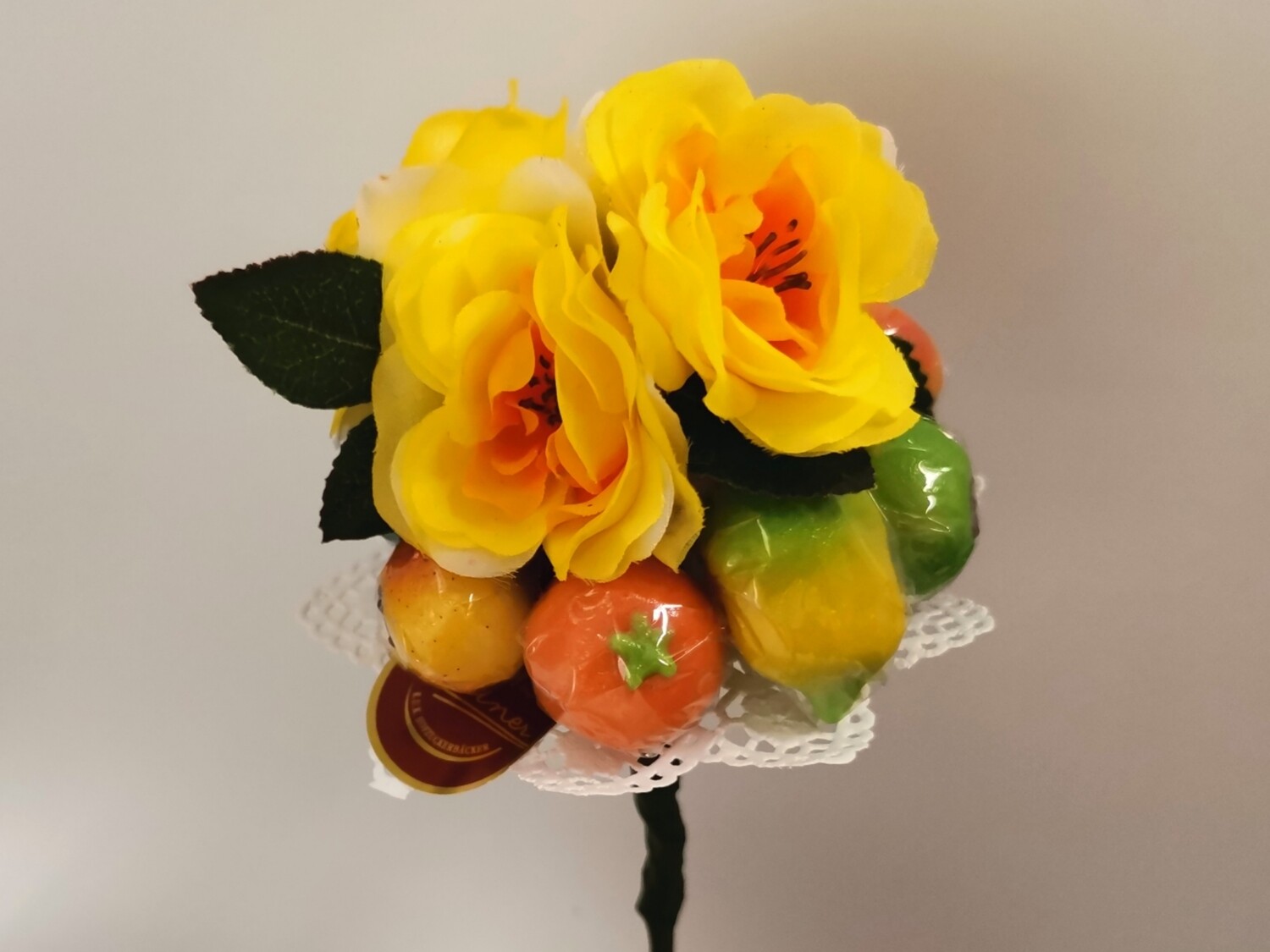 Marzipan Sträußchen (60g) – Süßer Blumengruß aus Wiener Handarbeit