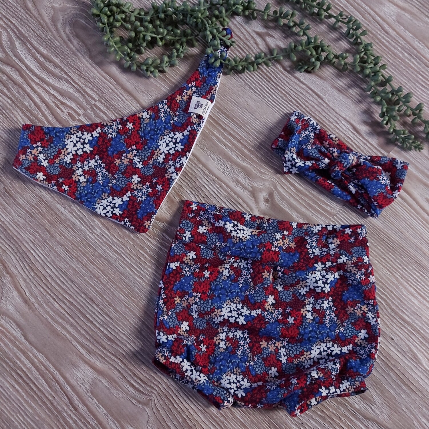Shorties Set - Blue &amp; Red flowers