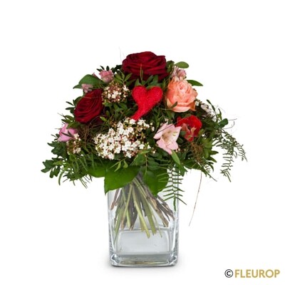 Valentinstrauss mit Rosen