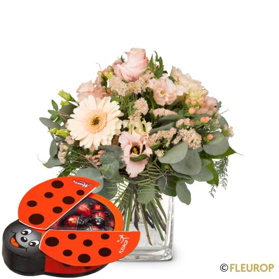 Blumenstrauss «Zarte Farben» mit Munz Schoggi-Glückskäfer