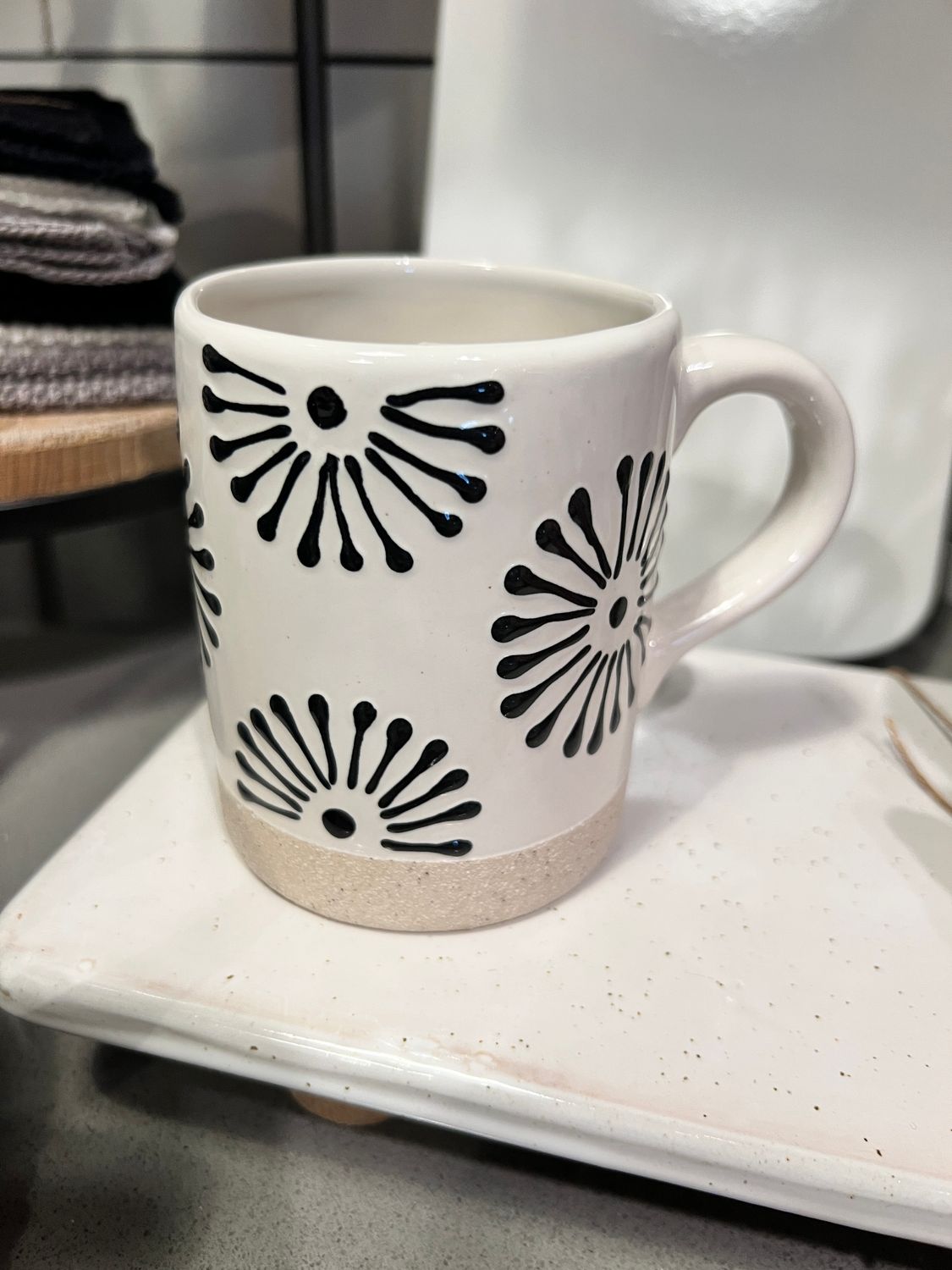 White Starburst Stoneware Mug