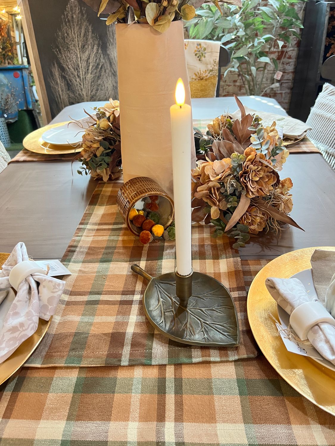 Leaf Taper Candle Holder 98636