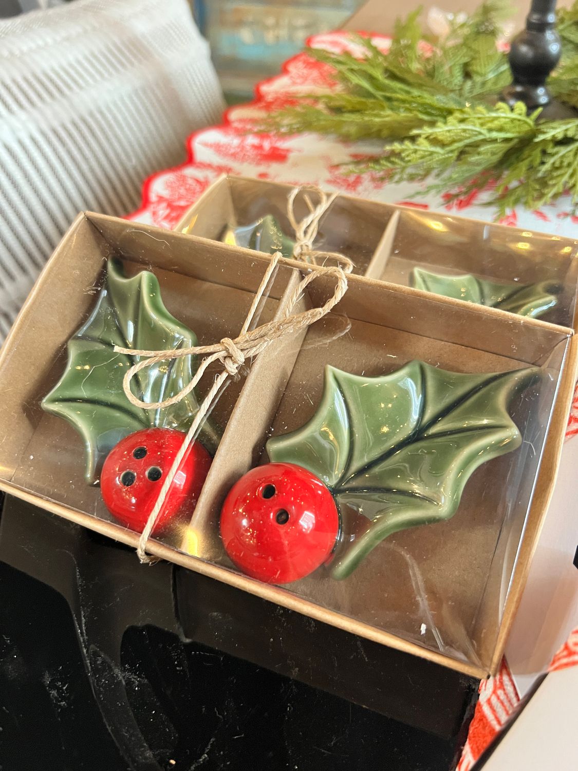 Holly S &amp; P Shaker