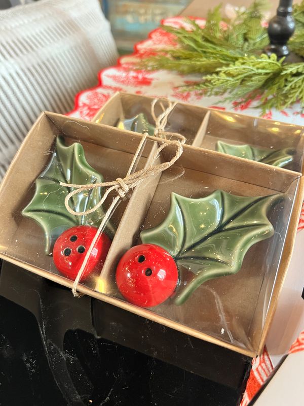 Holly S &amp; P Shaker