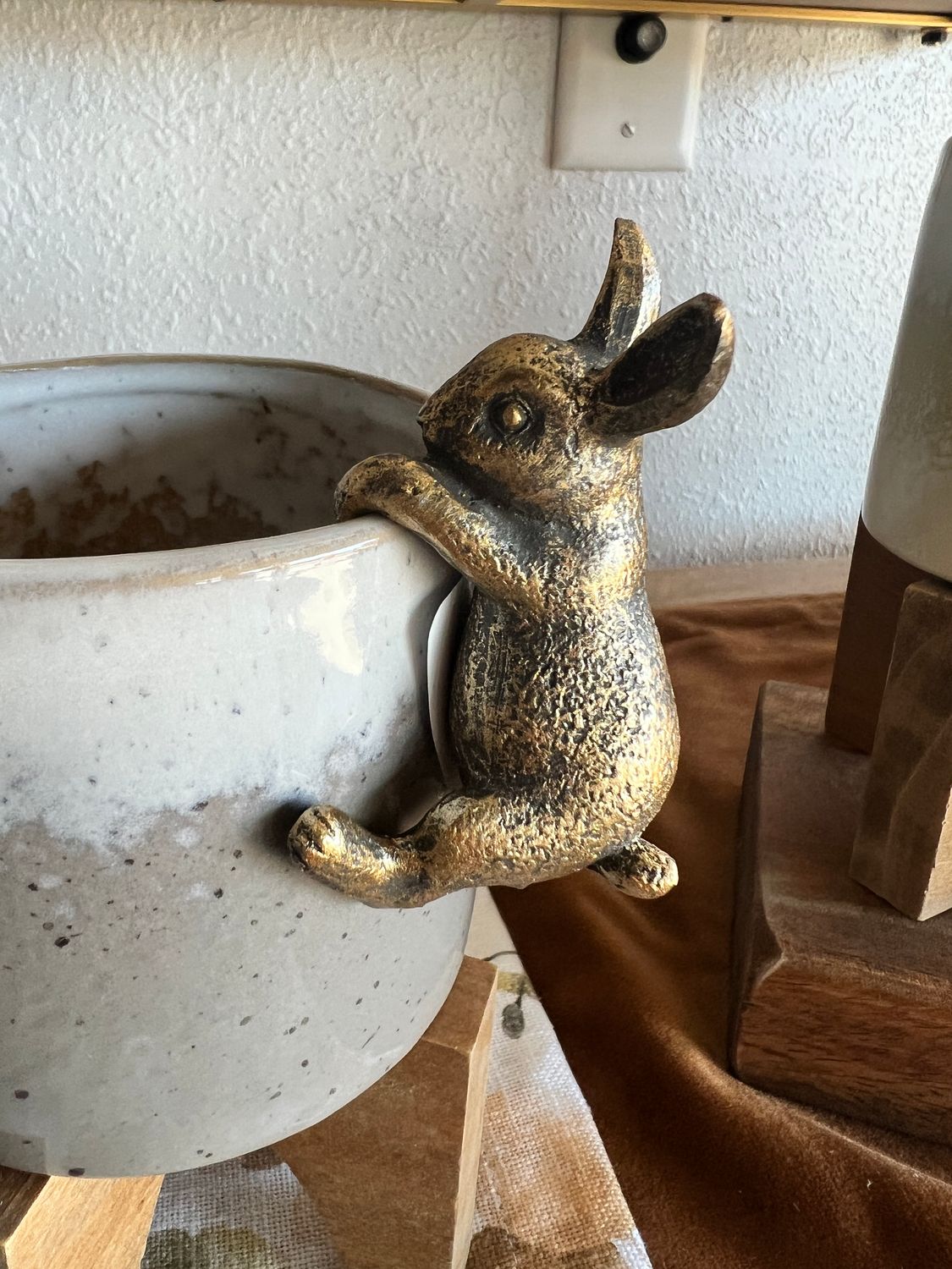 Mini Rabbit Pot Hugger