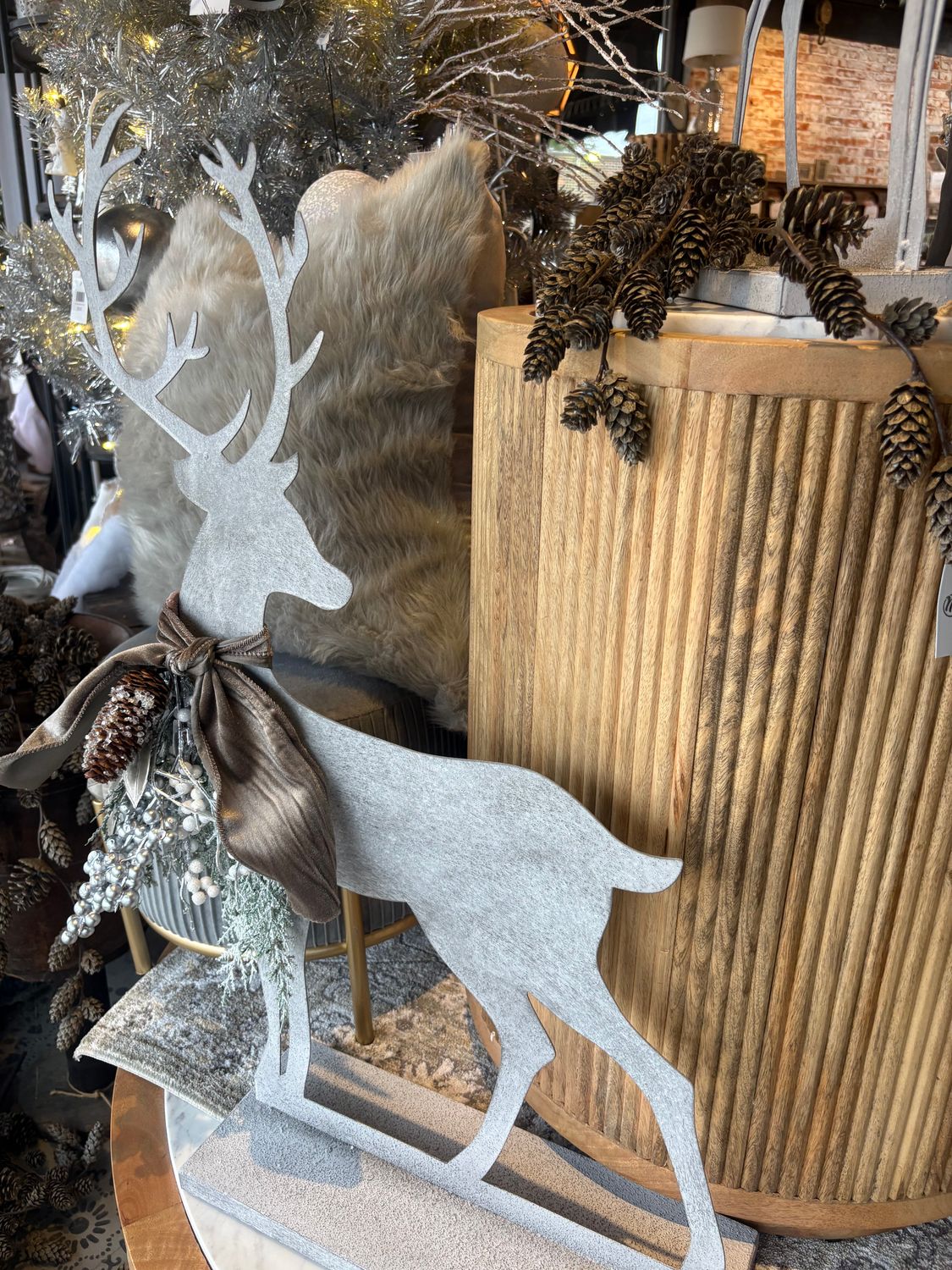 Dunleaf Metal Deer Statue