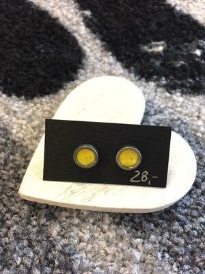 Ohrstecker mit Flachs