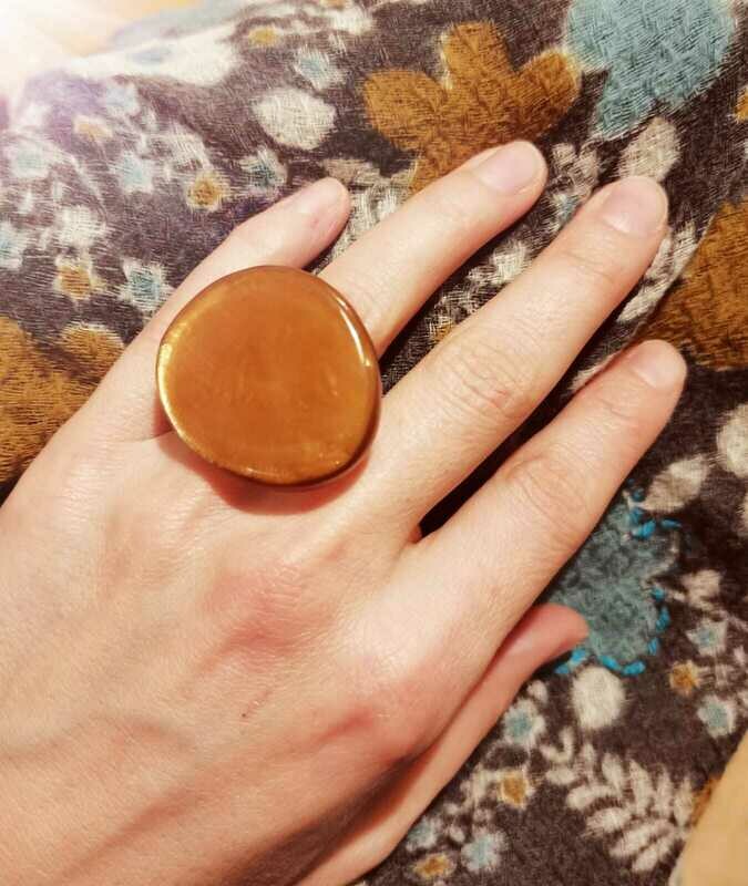 Ring aus Acryl