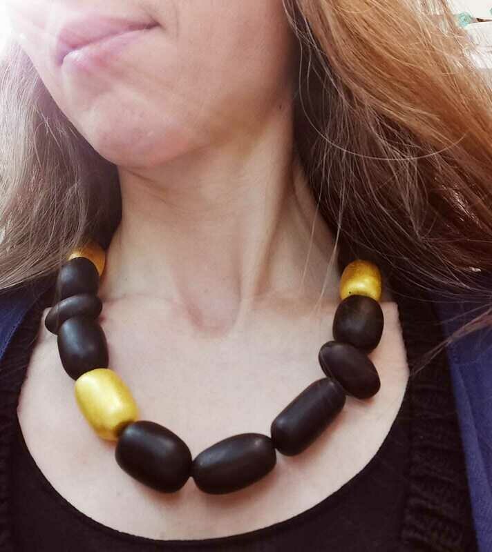 Kette Unikat aus Ebenholz, teilvergoldet Kette Unikat aus Ebenholz, teilvergoldet
