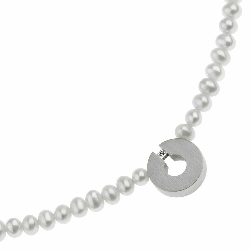 Ernstes Design Ernstes Design "Perlencollier mit Anhänger" K73