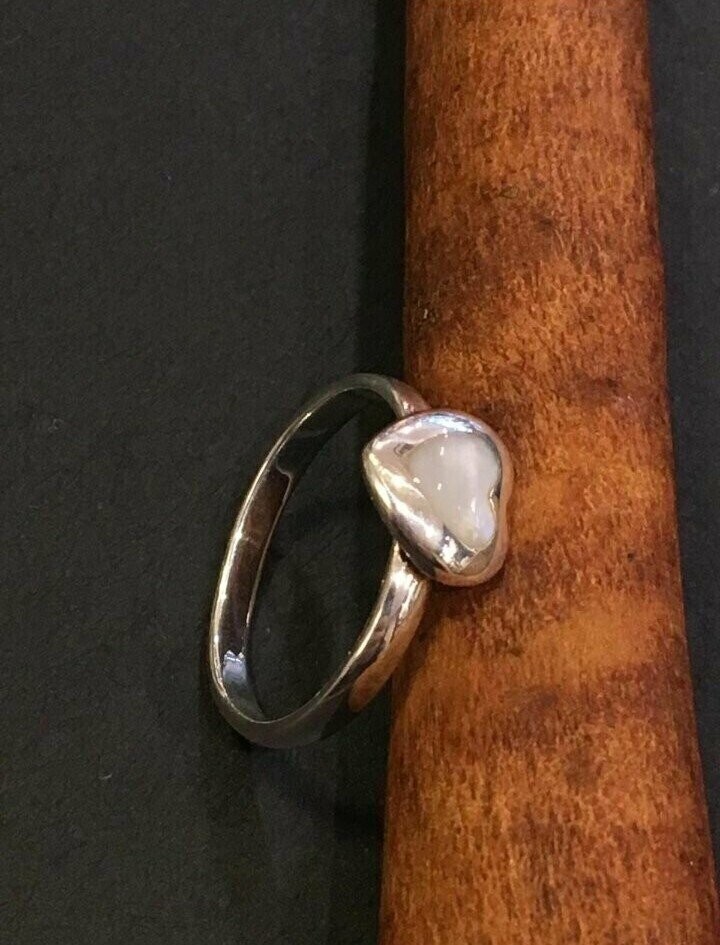Ring mit Perlmutt-Herz