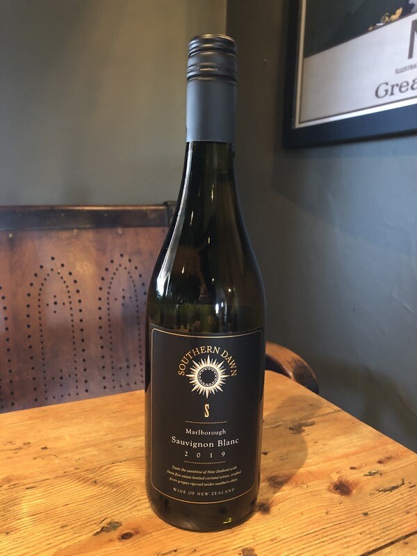 SOUTHERN DAWN SAUVIGNON BLANC, MARLBOROUGH, NZ 2019 SOUTHERN DAWN SAUVIGNON BLANC, MARLBOROUGH, NZ 2019