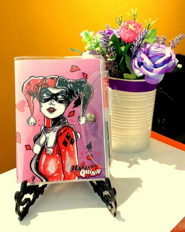 Libreta + lapicera Harley Quinn clásica