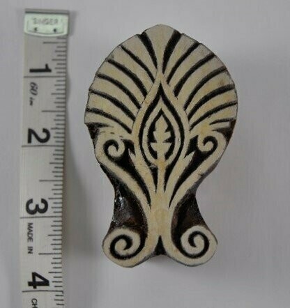 Royal Leaf Motif