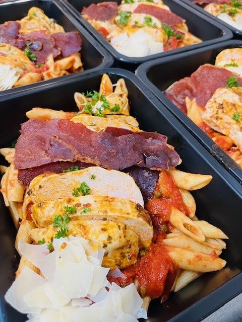 Kipfilet met pesto & pizzaiola saus