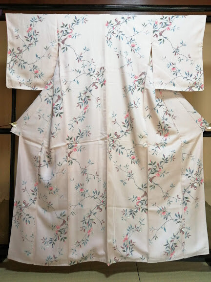 未使用　小紋　仕付け糸付き　シミあり