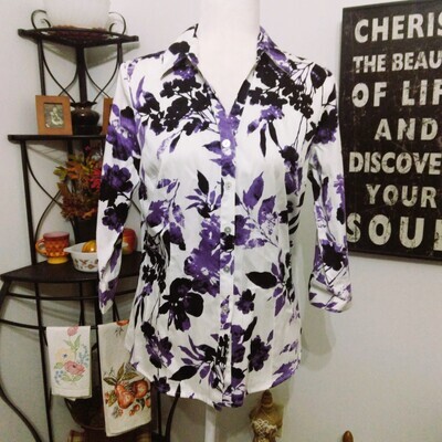212 Collection Small Women&#39;s White &amp; Purple Floral Button-Up Blouse