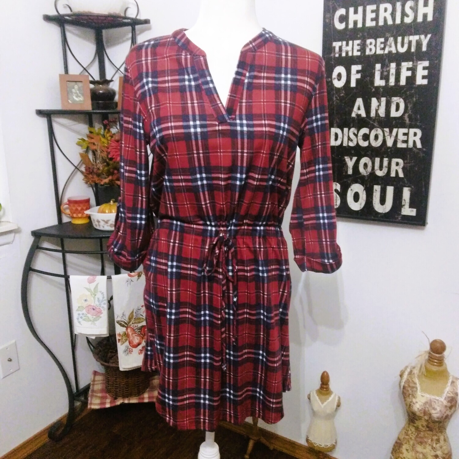Lily Rose Medium Women&#39;s Red Plaid V-Neck 3/4 Sleeve Stretchy Dress
