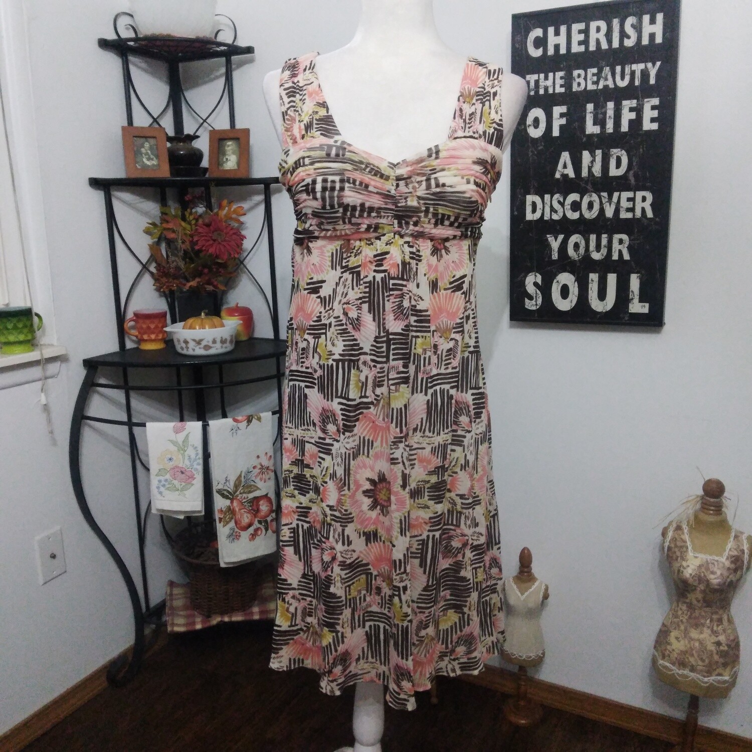 Dress Barn Sz 8 Medium Women&#39;s Floral Sleeveless Lined Dress
