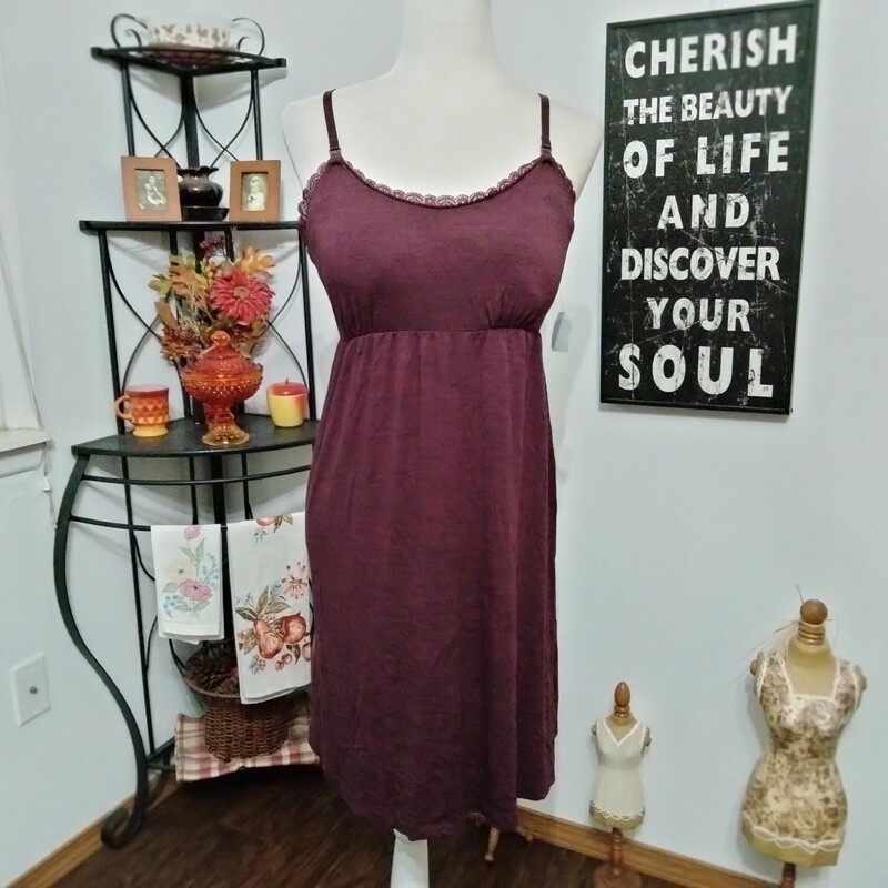 Motherhood Maternity Medium Women&#39;s Burgundy Summer Nursing Nightgown