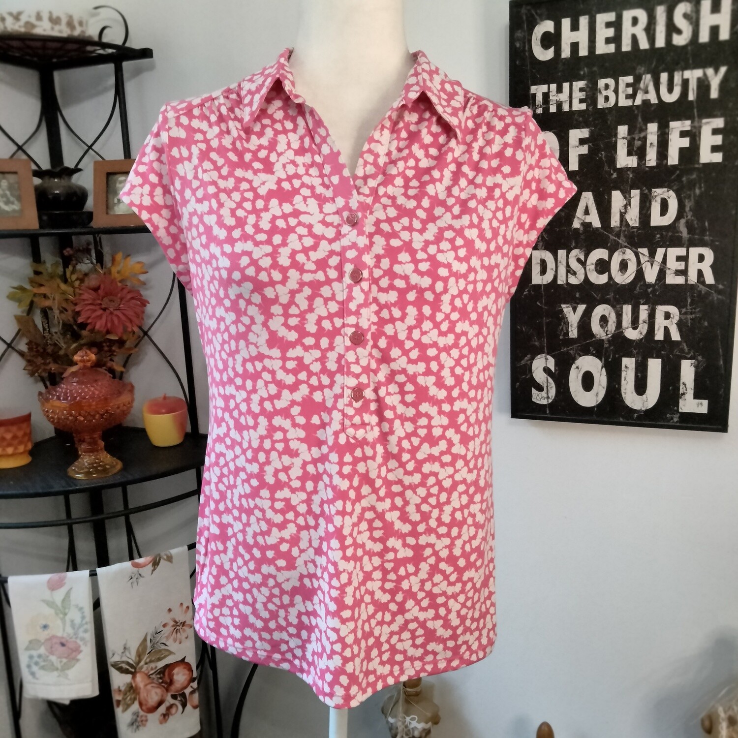 Charter Club Medium Women&#39;s Pink &amp; White Floral Stretch Short Sleeve Blouse