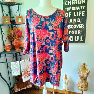 LuLaRoe XL Women's Red & Blue Floral Short Sleeve Stretchy Knit Tunic Blouse