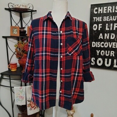 Old Navy Medium Women&#39;s Cotton Red &amp; Blue Plaid Button-up Flannel Shirt