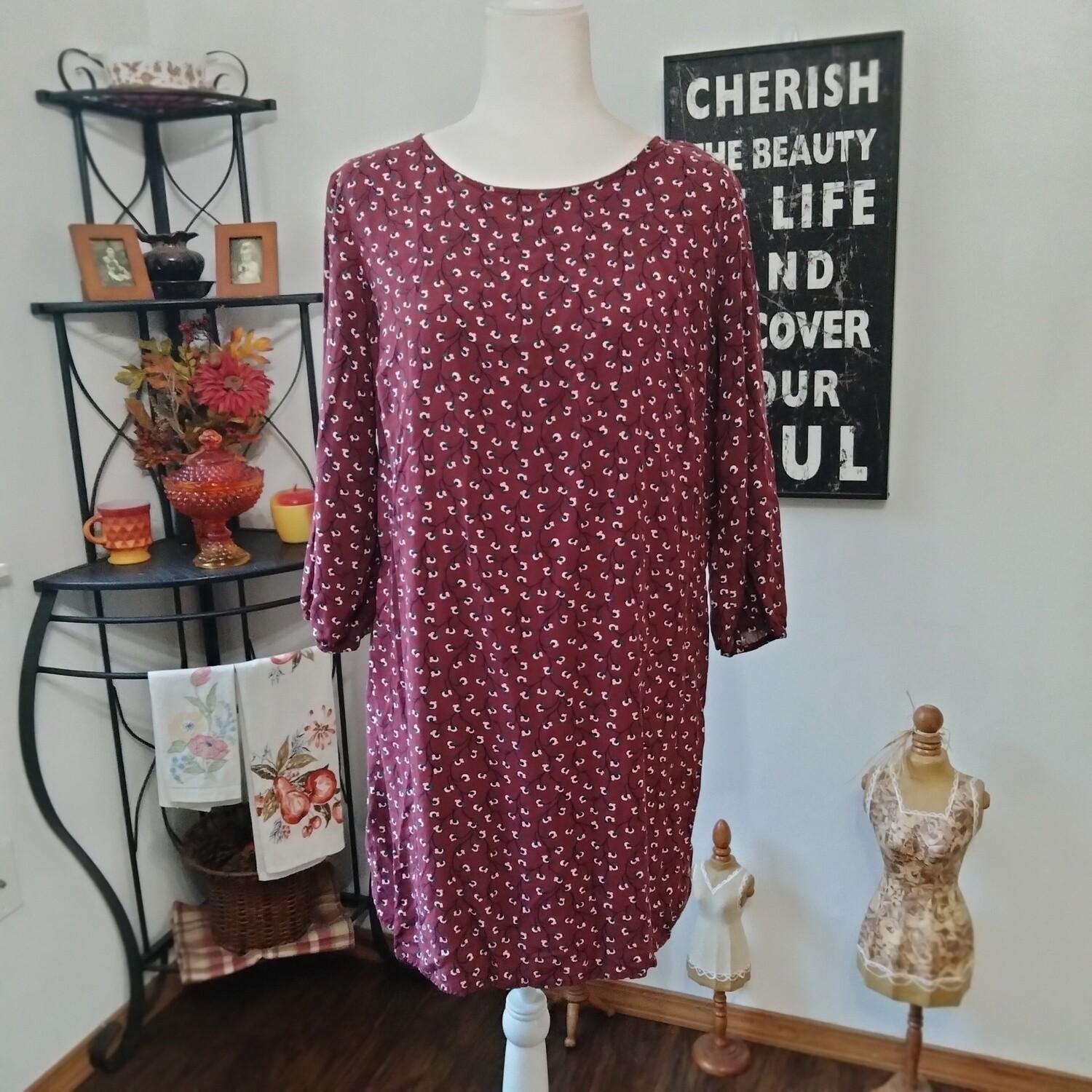 Old Navy Large Women&#39;s Rayon Burgundy Floral 3/4 Sleeve Tunic Dress